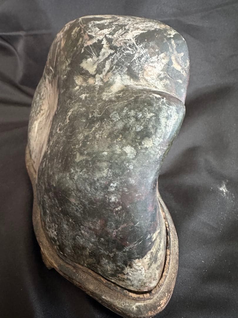 菊花石 薄紅菊&白菊 2.5kg 手彫り台座付き/水石 鑑賞石 鉱物