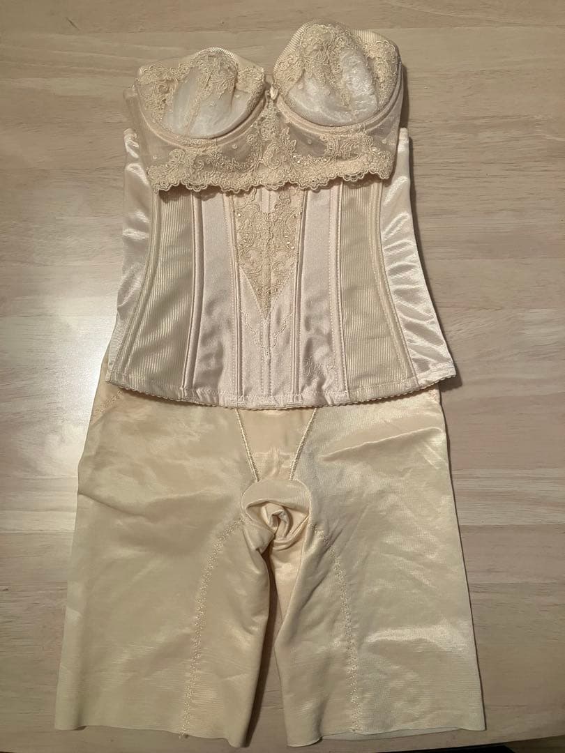 FOUR SIS & Co. フォーシスアンドカンパニーブライダルインナーセット