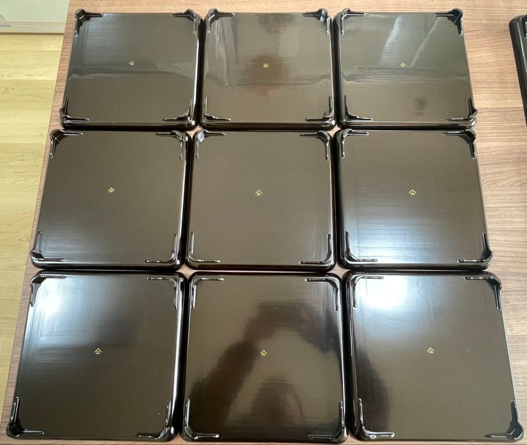 【現状品】輪島塗 漆器 黒 足付き膳 御膳 金彩 松 18客 レトロ 割烹屋