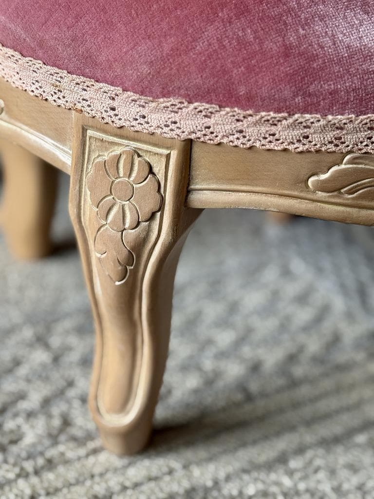 美品　張り替済み　フットスツール　足置き かわいいベビーピンク