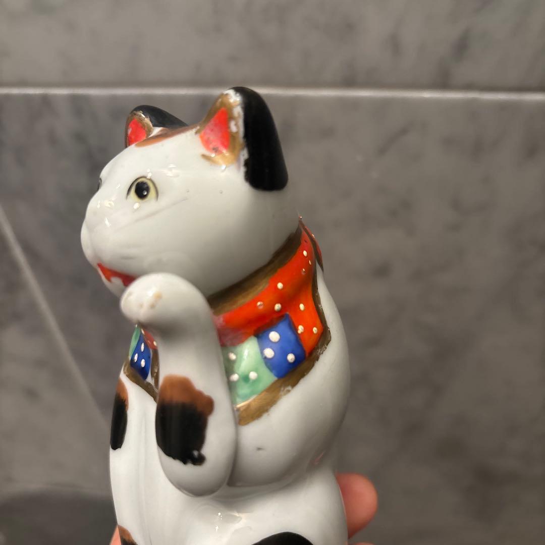 江戸時代後期　神秘的な瞳でとても雰囲気のあるお金や良き人を招く招き猫