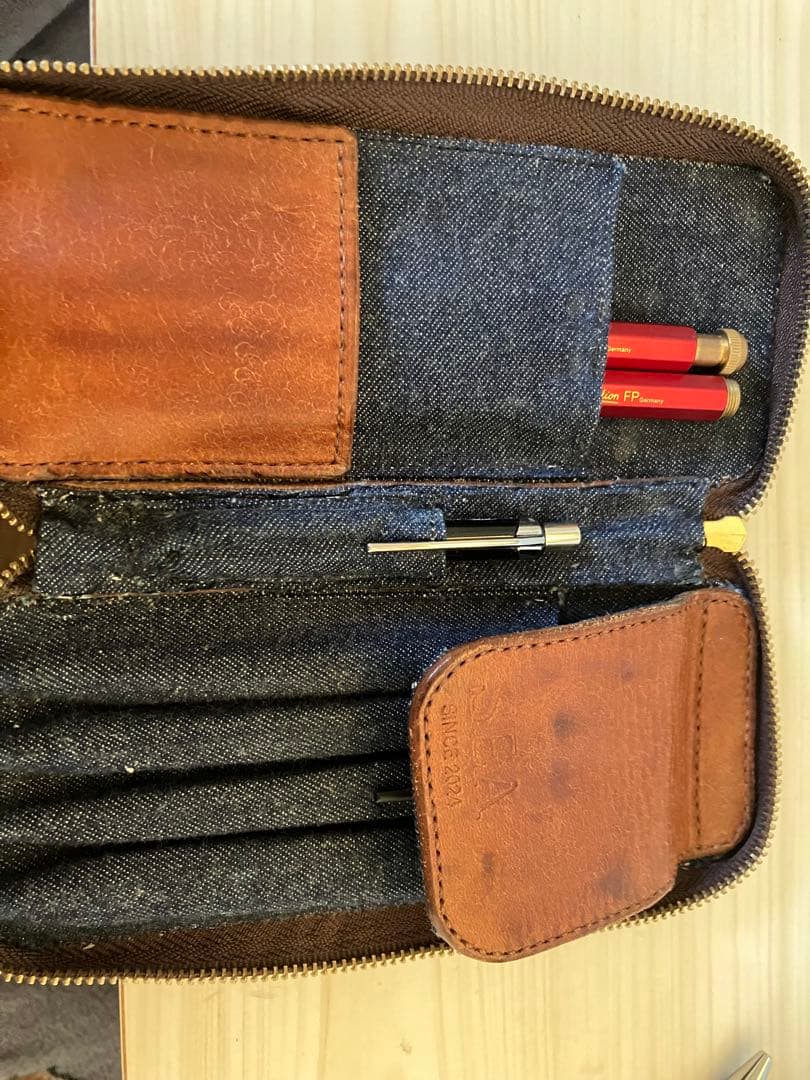 しーさーダクトペンケース同様ラウンドジップペンケース大幅値下げ可能