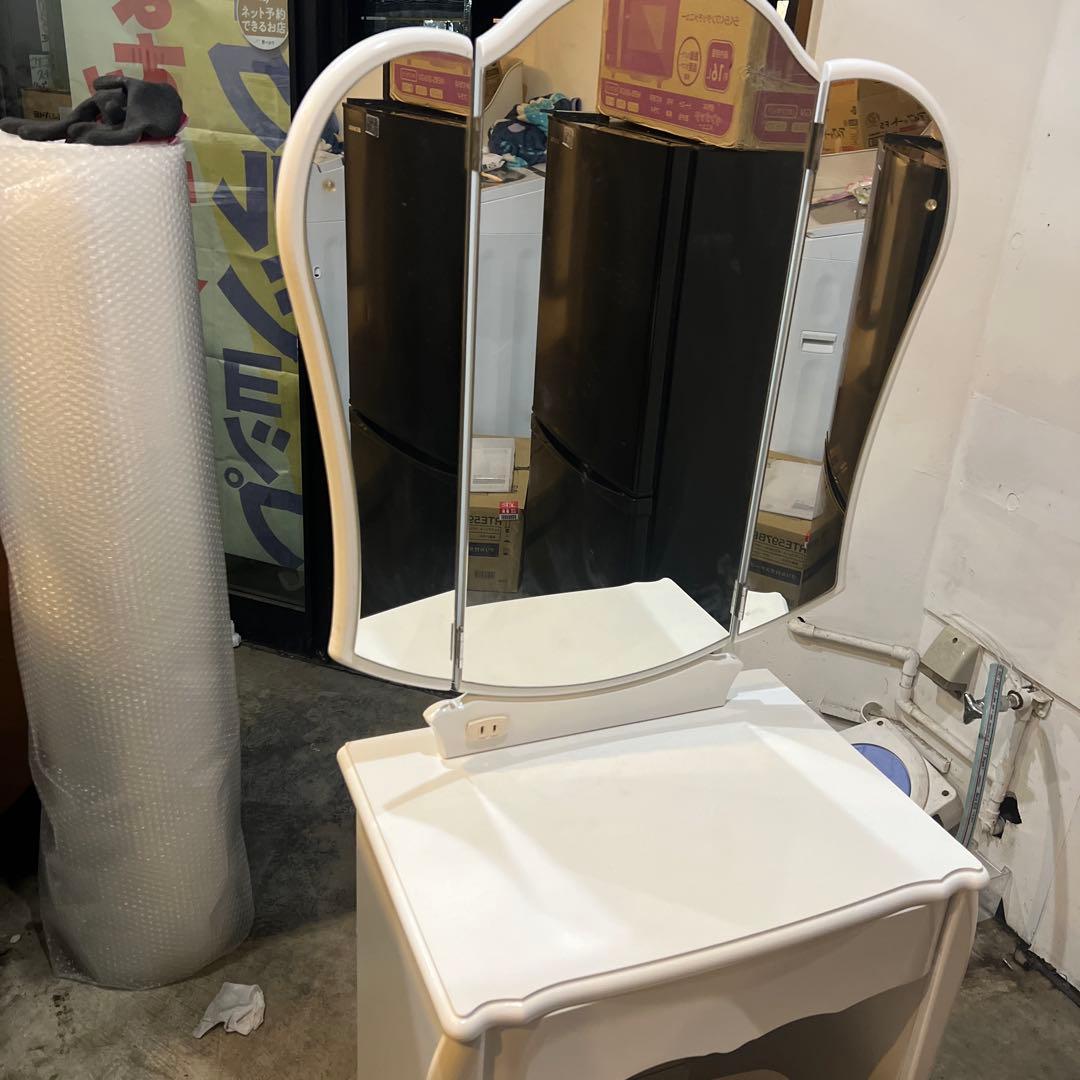 ⭐︎ニトリ⭐︎最終値下げ/三面鏡ドレッサー/オシャレでかわいい/ホワイト/美品