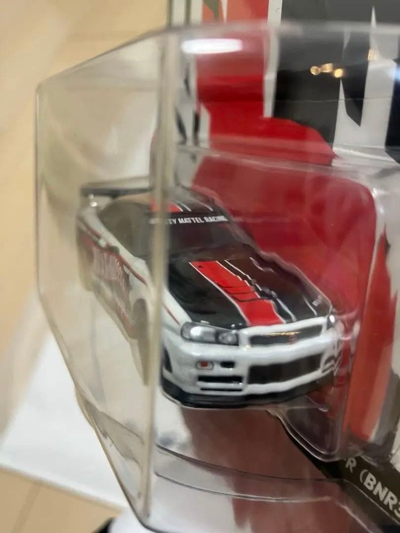 Hot Wheels NISSAN SKYLINE GT-R(BNR34)右向き
