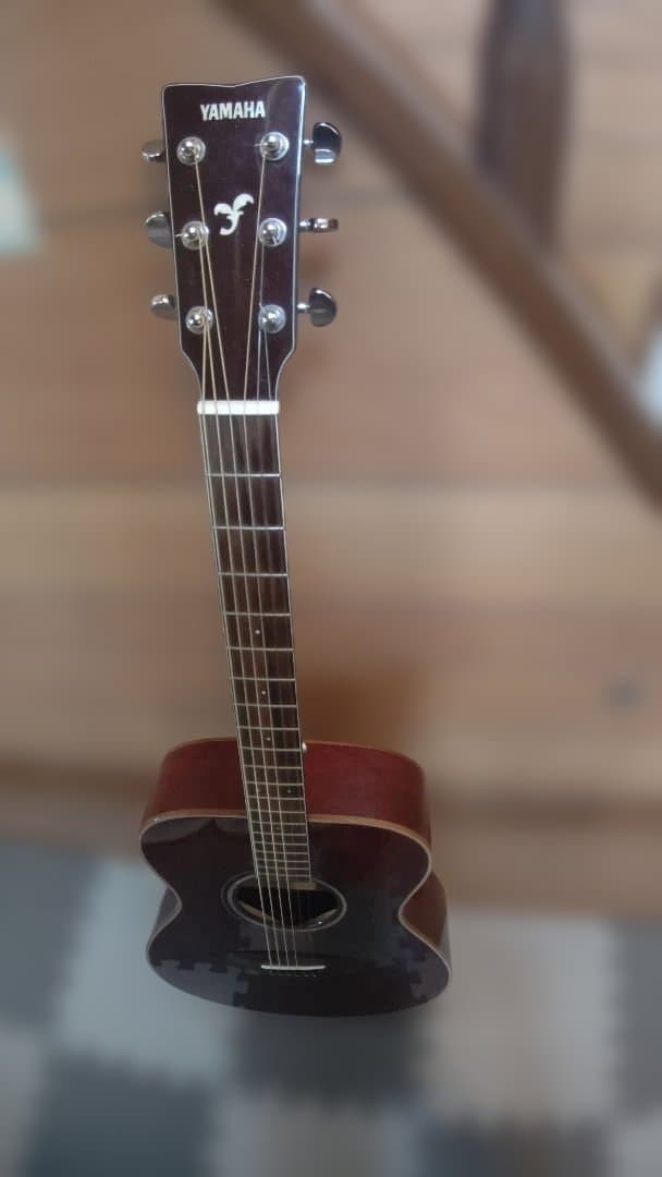 Yamaha FS850 アコースティックギター ソフトケース付属です。