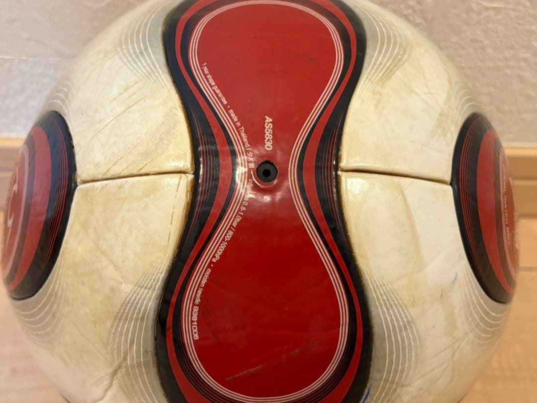 adidas製サッカーボール　Teamgeist