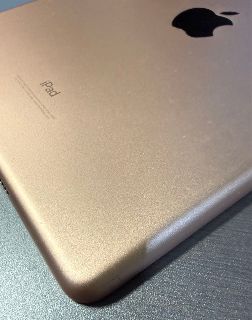 iPad 第6世代　32GB 10.2インチ 本体