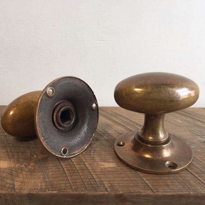 西洋アンティーク品 真鍮無垢製アンティークドアノブ 2つ組セット