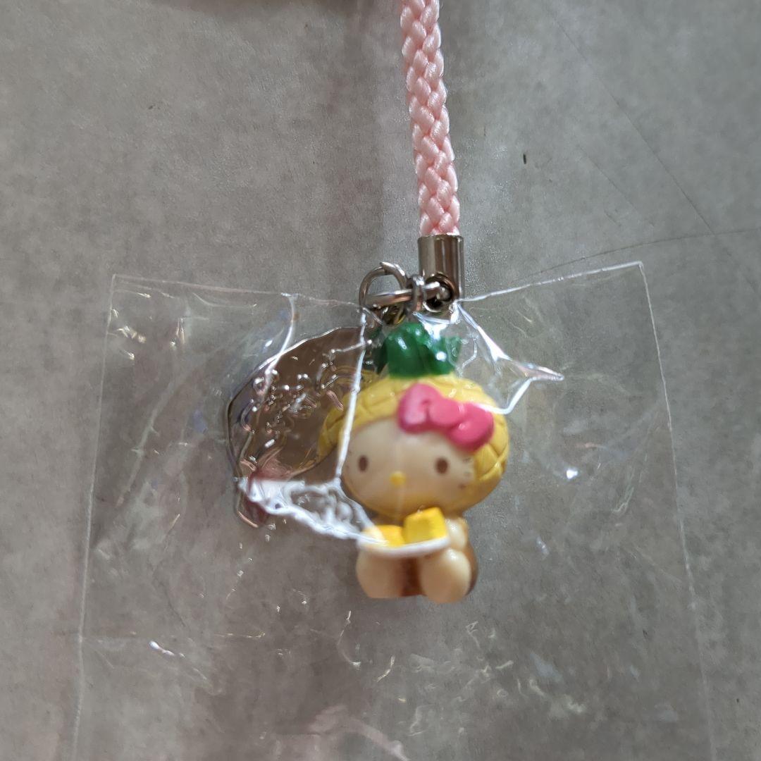 ハローキティ 台湾限定 パイナップルケーキ 根付けストラップ