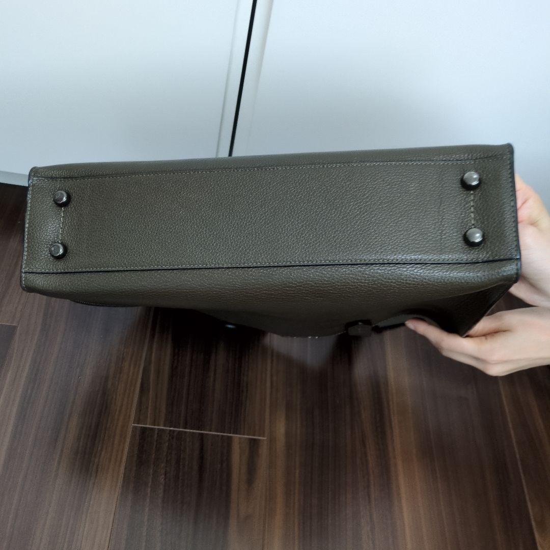 COACH カーキ レザートートバッグ