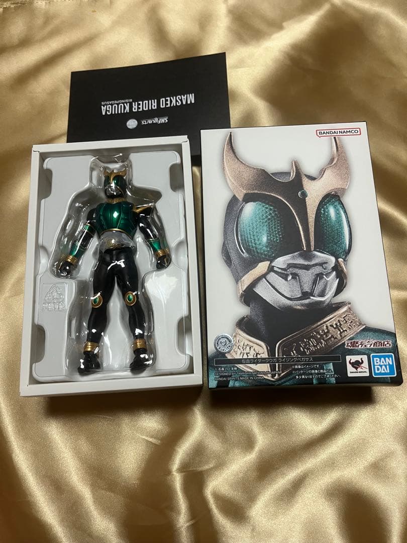 白*桜様 真骨彫　sh フィギュアーツ仮面ライダークウガライジングペガサス