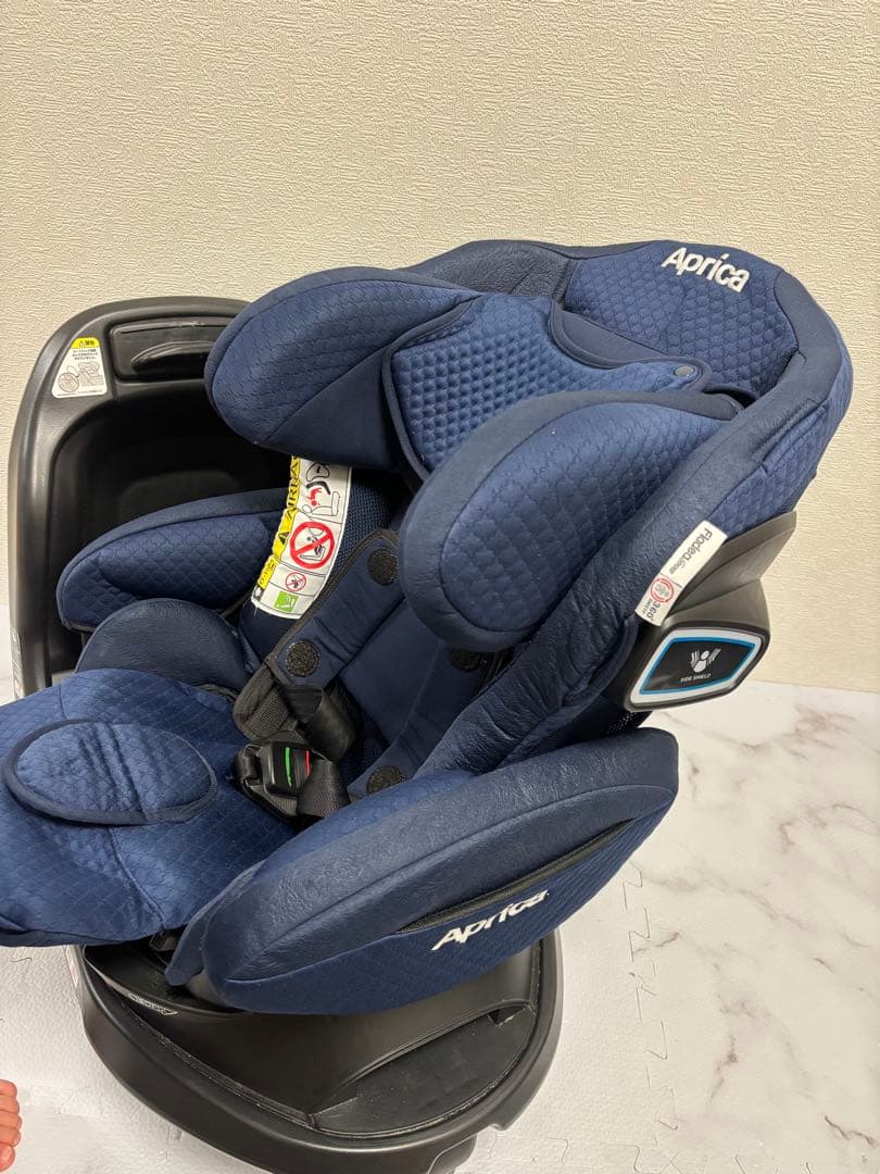 美品アップリカ フラディアグロウ isofix プレミアム360°セーフティ