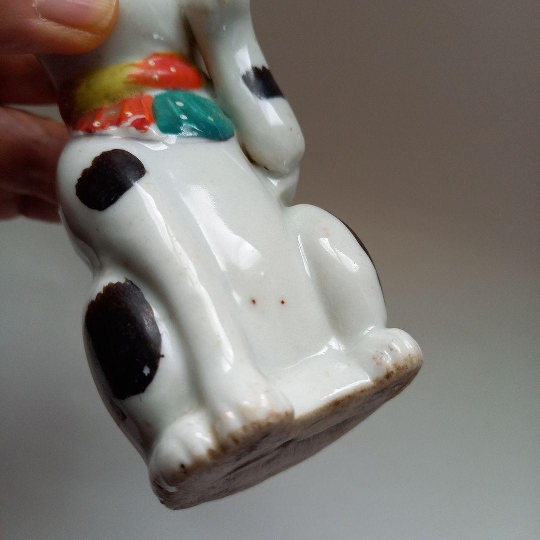 招き猫　磁器人形　猫の置物