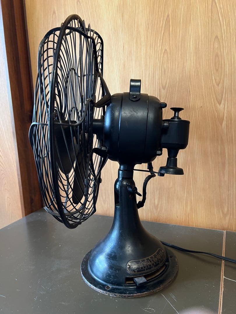 扇風機 芝浦製作所　昭和風　クラシック 黒　ヴィンテージ　レトロ