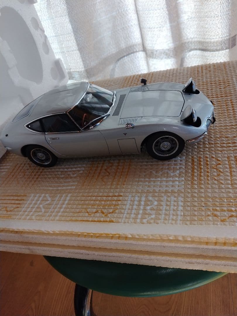 18/1 トヨタ2000GT シルバー塗装　美品