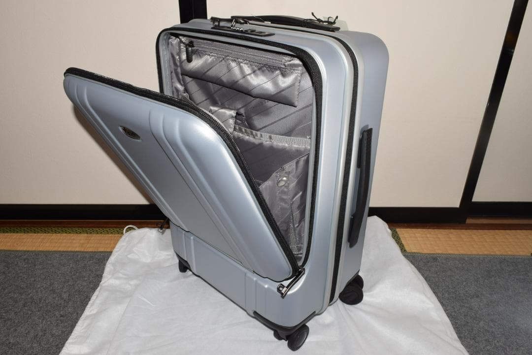 新品☆ゼロハリバートン スーツケース ZRP-W2S☆ポリカーボネイト☆シルバー