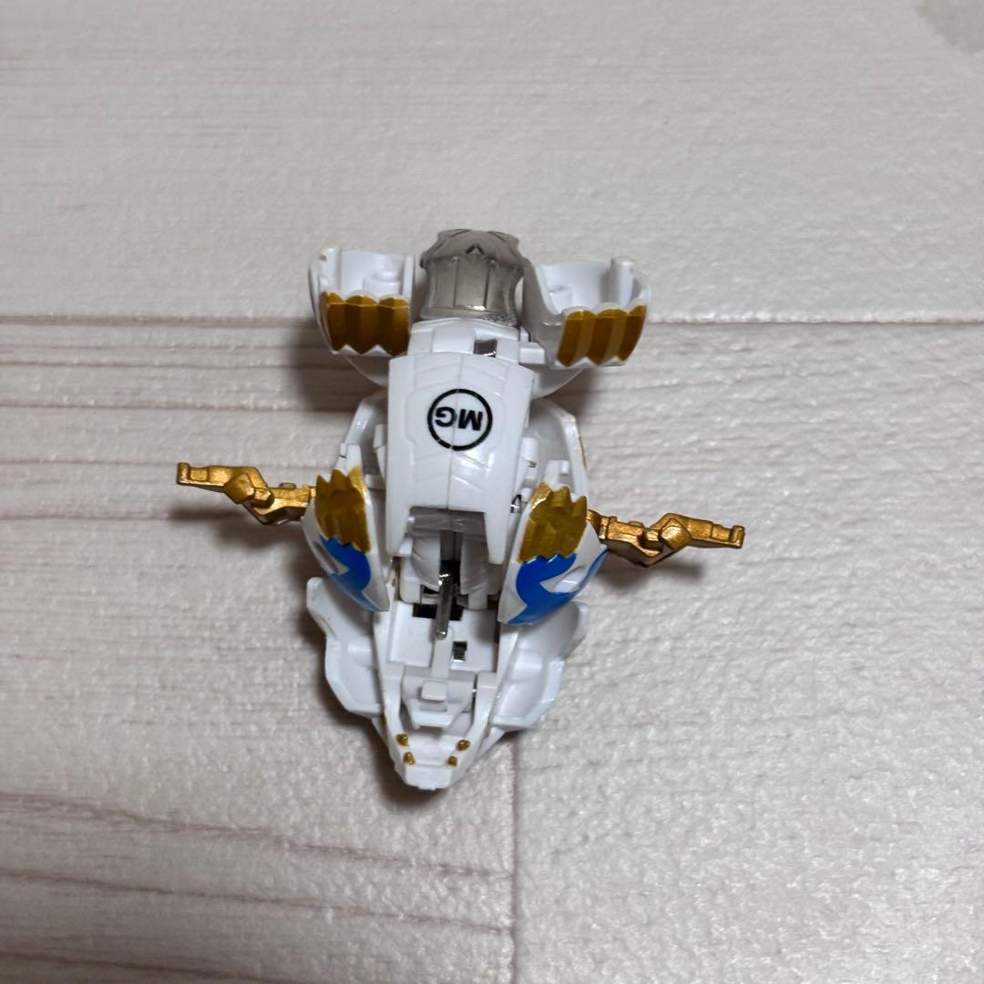 爆丸 輝レオネス