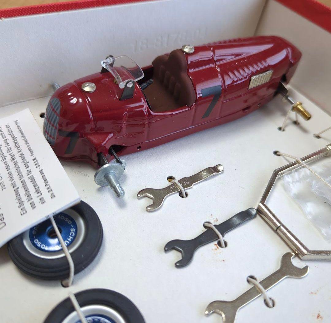 【希少！】シュコー メルセデスベンツとアウトウニオンの2台+フィギュア6体セット