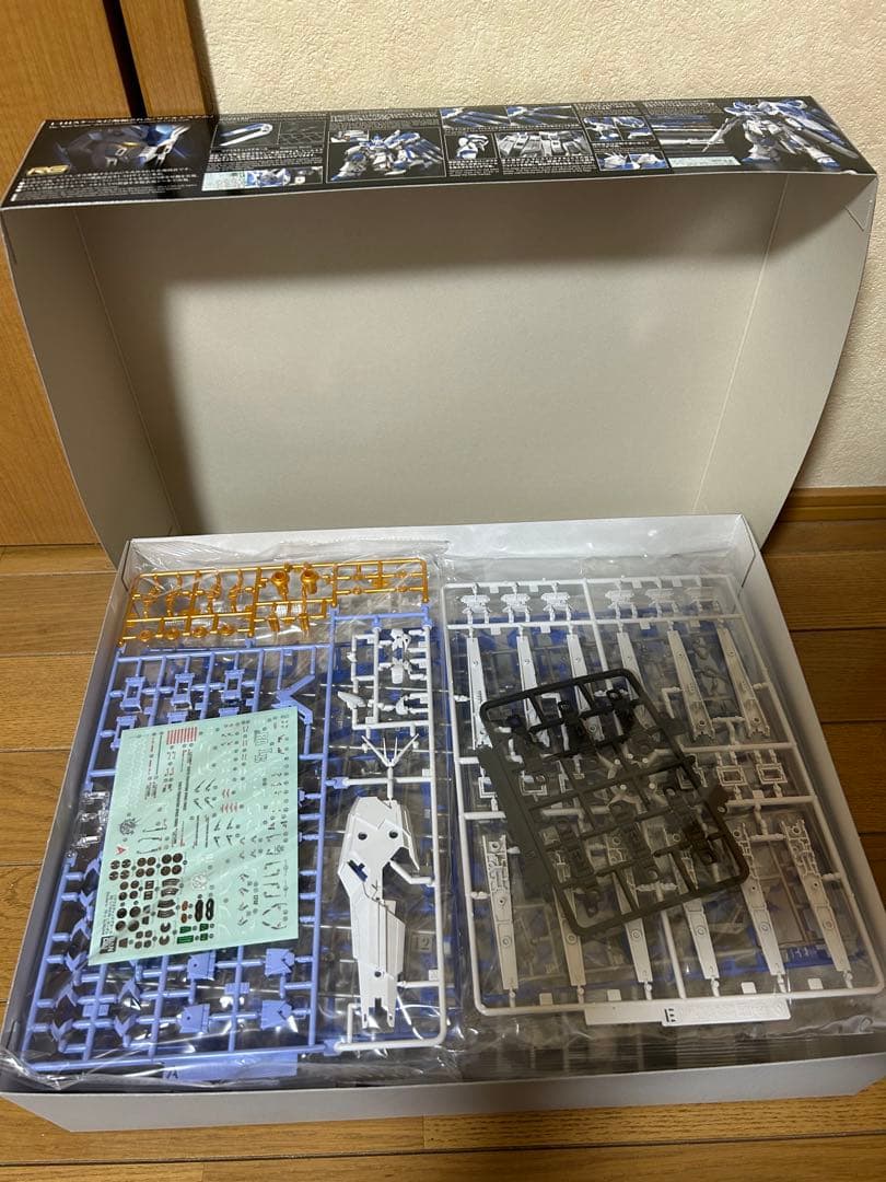 RG RX-93-V2 Hi-ν Gundam 1/144