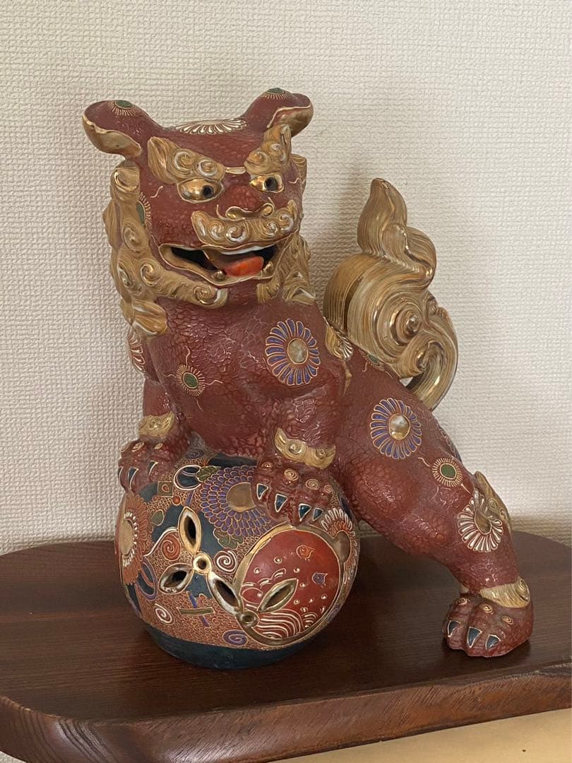九谷焼 玉乘リ獅子 赤獅子除魔け 緣起物 唐獅子 高さ35cm X横幅27cm