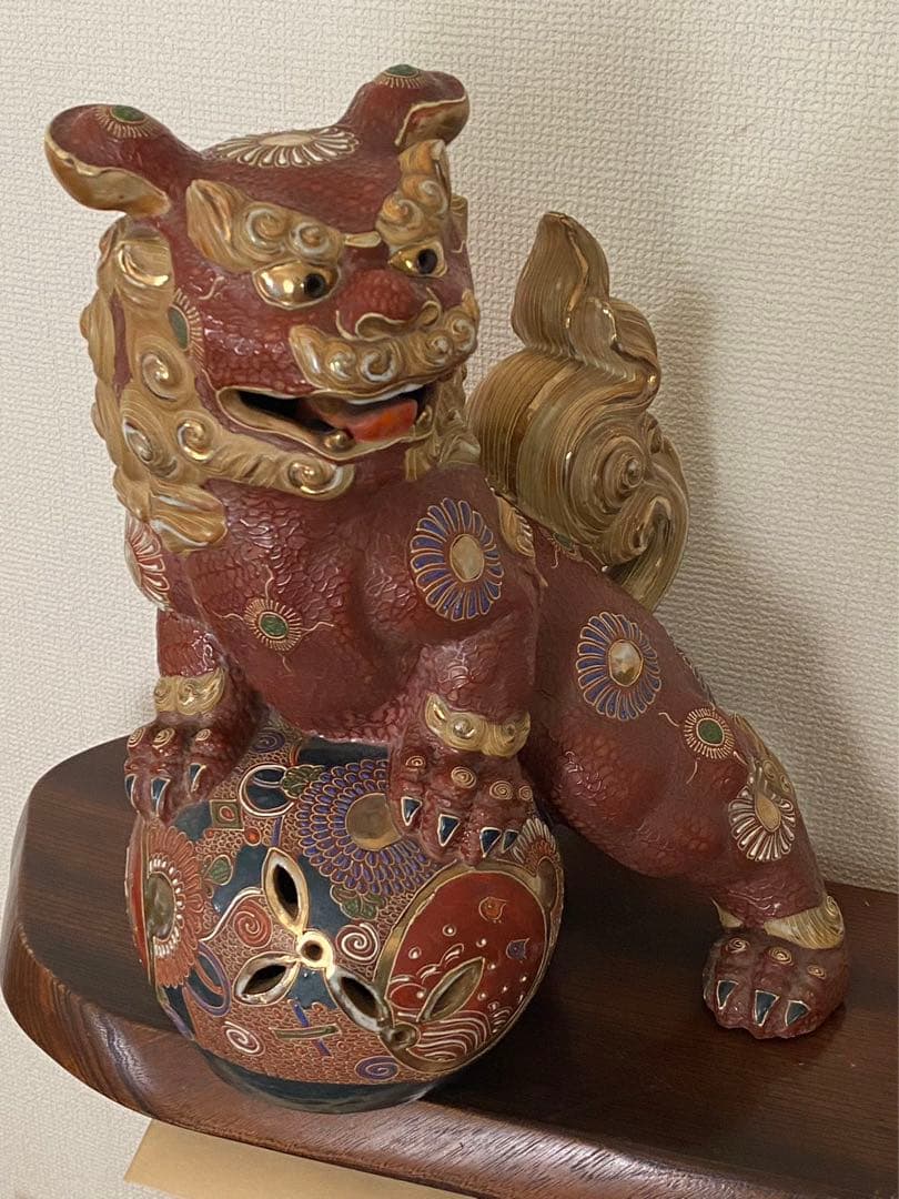 九谷焼 玉乘リ獅子 赤獅子除魔け 緣起物 唐獅子 高さ35cm X横幅27cm