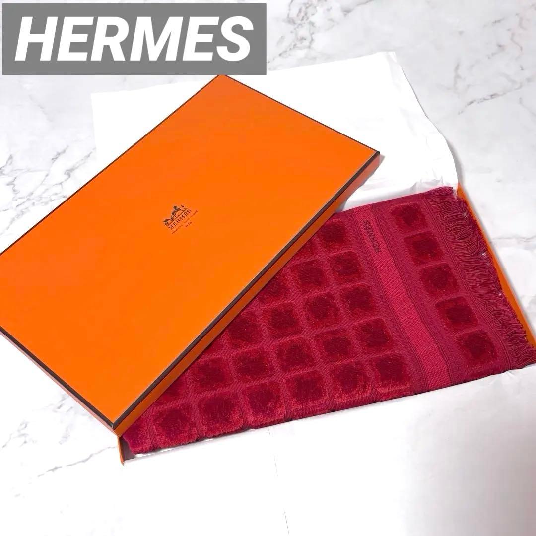 【新品タグ付き箱付き】エルメス フェイスタオル レッド 未使用品