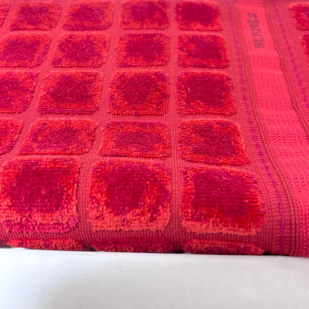 【新品タグ付き箱付き】エルメス フェイスタオル レッド 未使用品