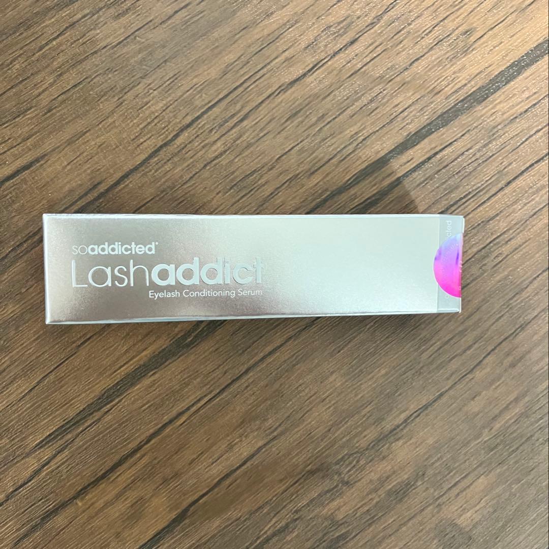 ラッシュアディクト まつげ美容液