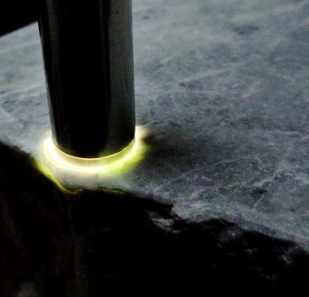 ★翡翠原石★糸魚川硬玉【小滝・転石・バレル底カット2.7Kｇ】