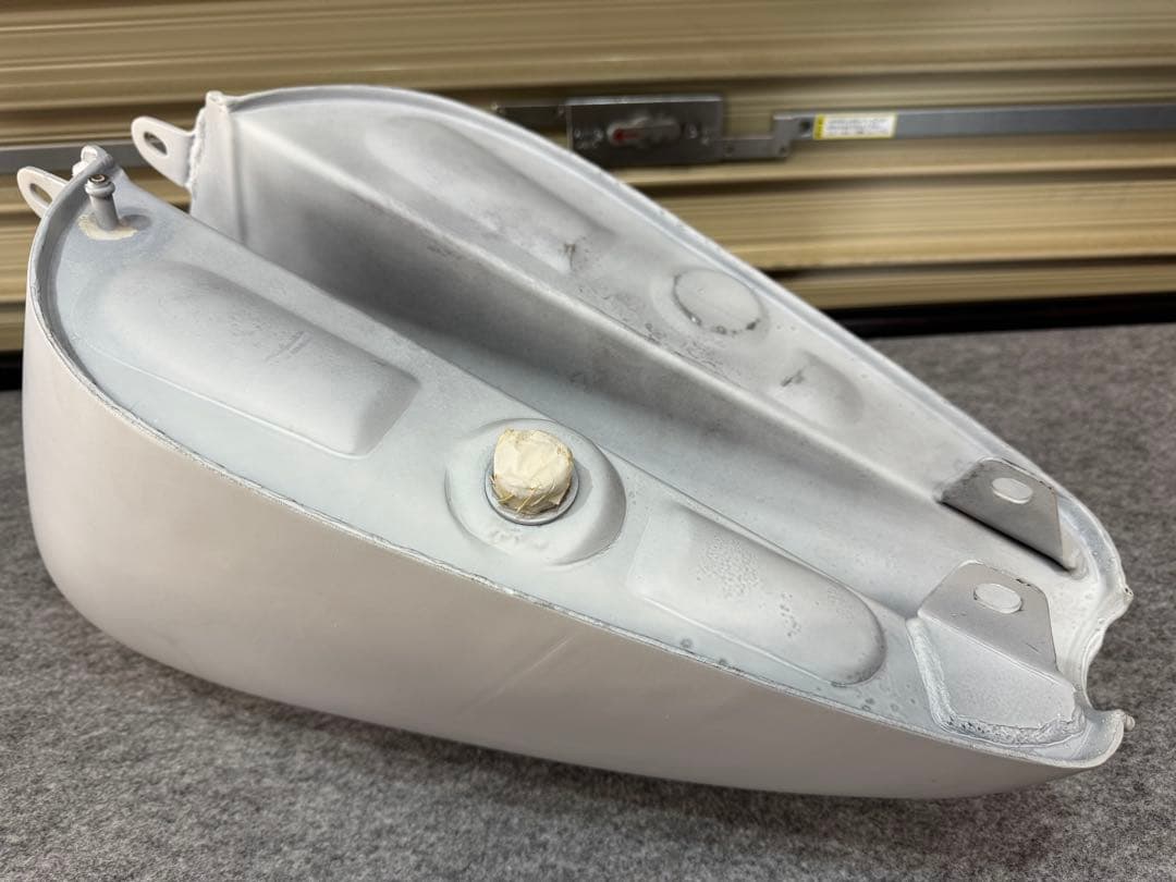 xlh883 レプリカガスタンク　右コック　スポーツスター　xl883