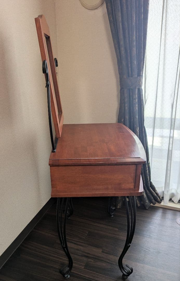 最終値下げしました『天然木製アンティークドレッサー』猫脚　アイアン家具　送料込み