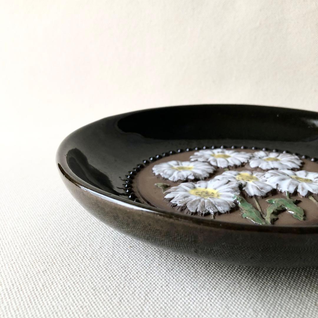 マーガレットの丸い陶板　レア／Jie Gantofta スウェーデン