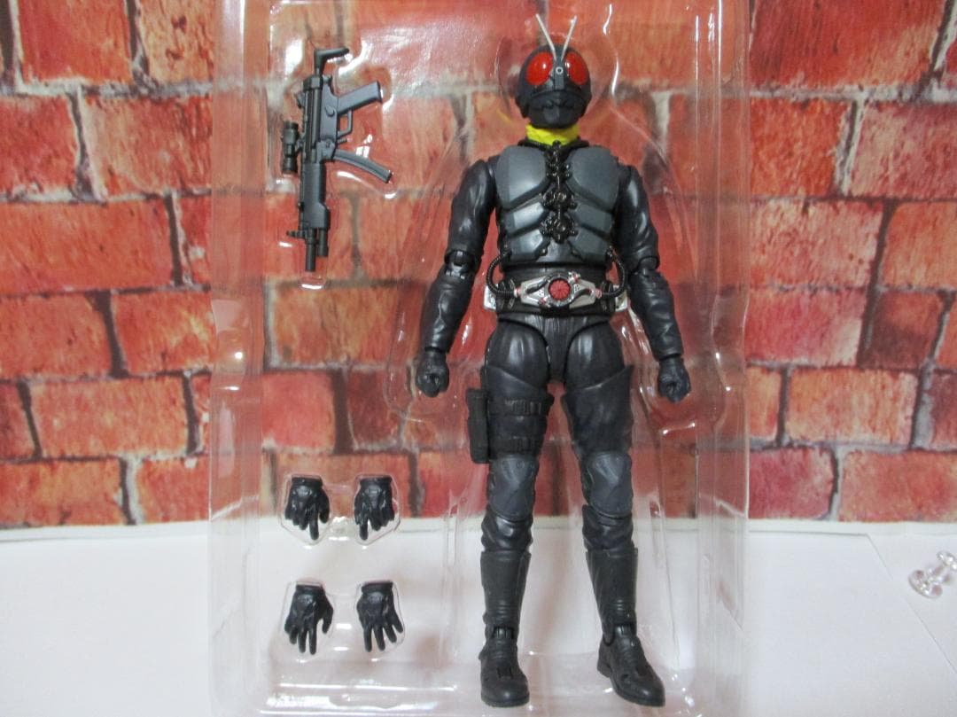 フィギュアーツ　シン仮面ライダー　大量発生型相変異バッタオーグ