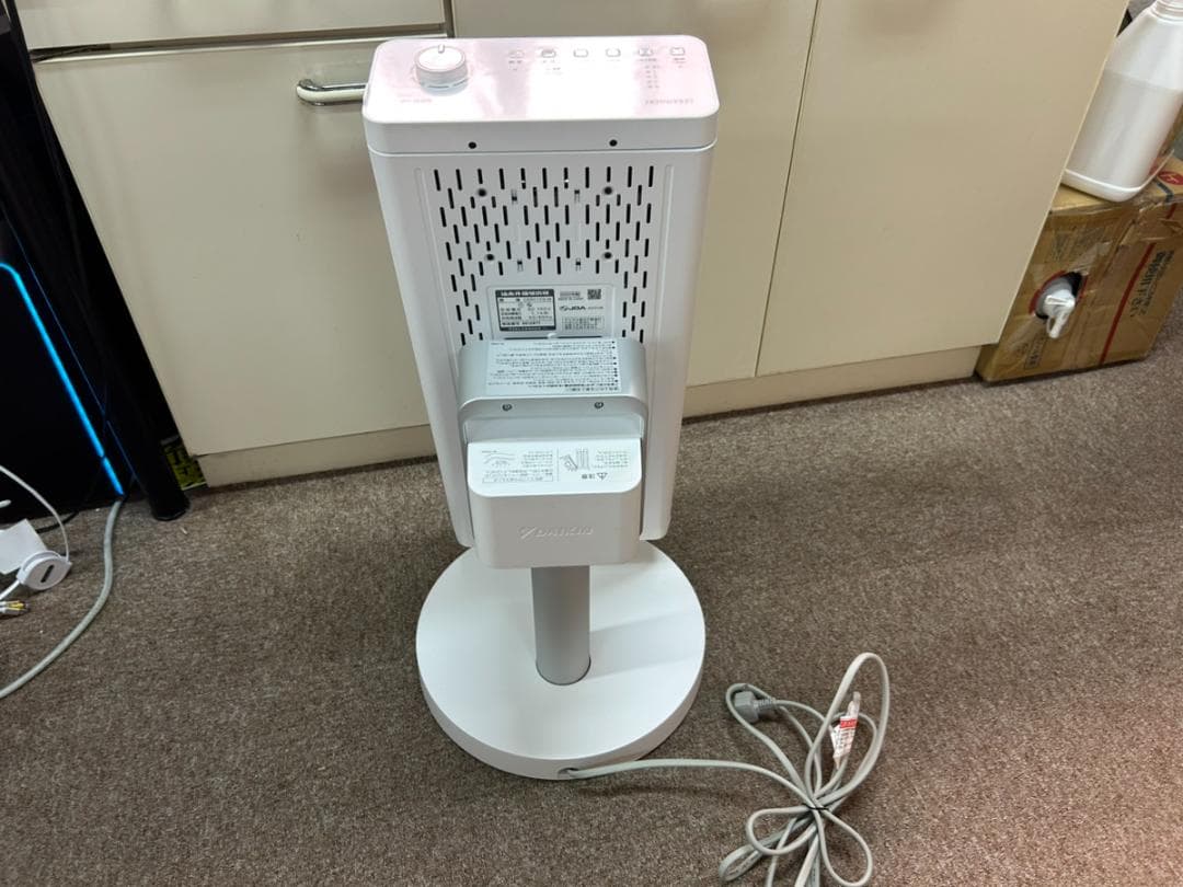 ダイキン セラムヒート 遠赤外線 ヒーター CER11YS-W 2022年製