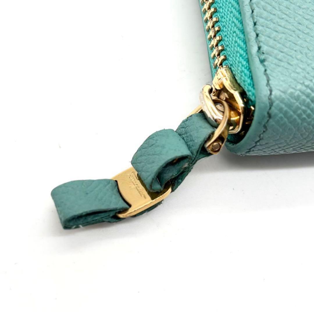 美品✨フェラガモ ヴァラリボン ケース コンパクトウォレット グリーン