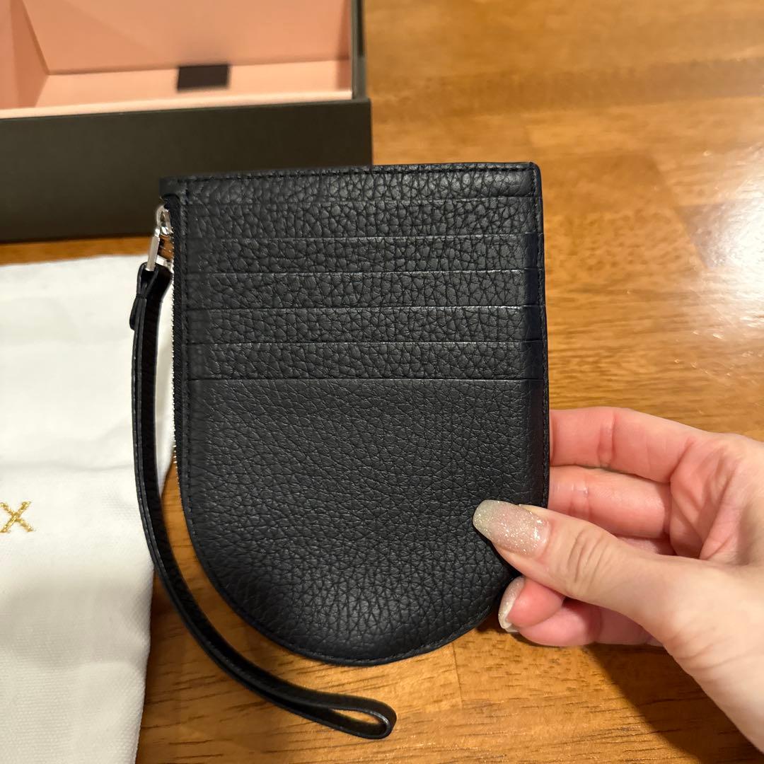 DELVAUX パン D マルチファンクション
