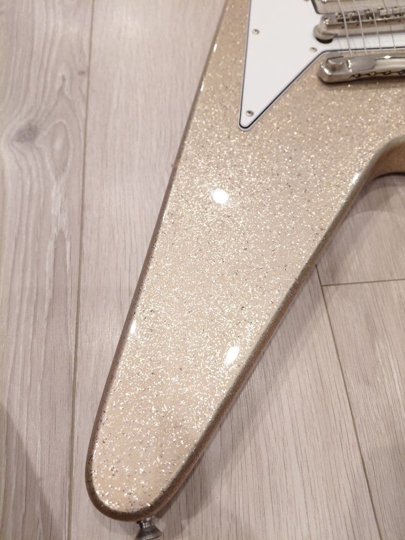 Burny LV-115KK ピンクスパークル ラルク Ken フライングV