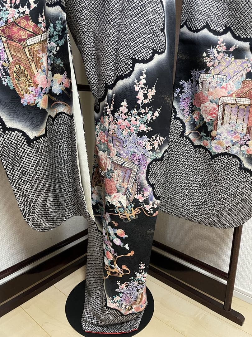 し*ん様 最終値下げ‼️早い者勝ち‼️【美品】振袖 正絹 絞り 花柄　御所車　成