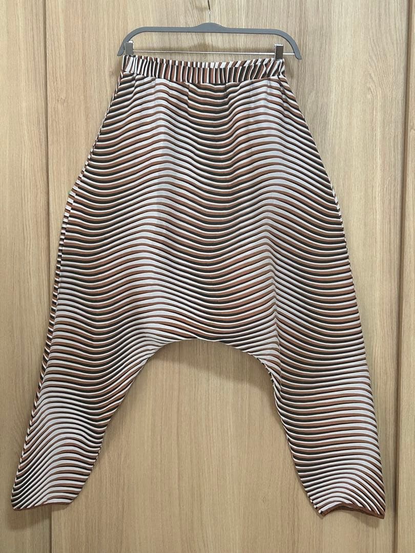 【希少】ISSEY MIYAKEイッセイミヤケ ウェービープリーツサルエルパンツ