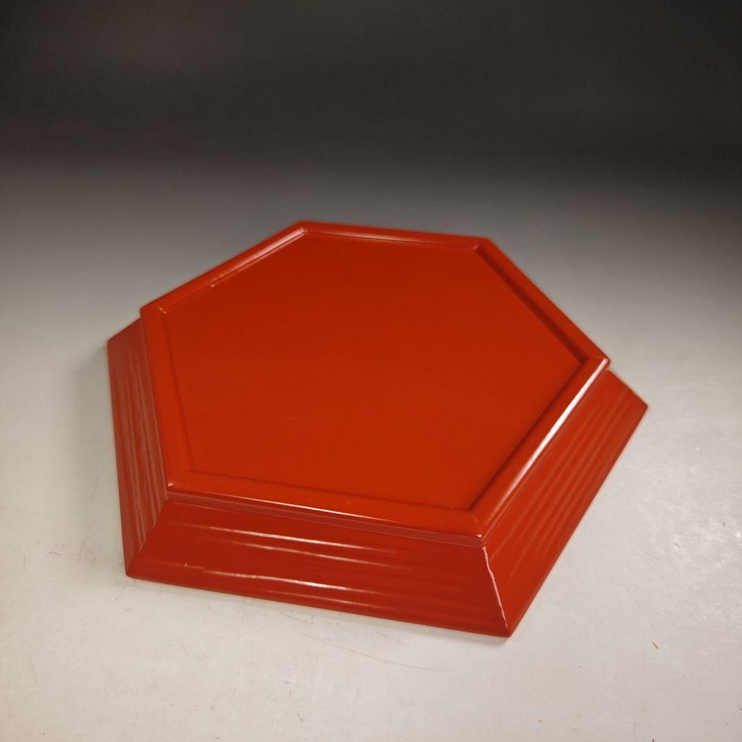 ウ298 六角盆『塗師　川瀬表完作』『一閑朱塗　六角盆　共箱』茶道具　漆塗