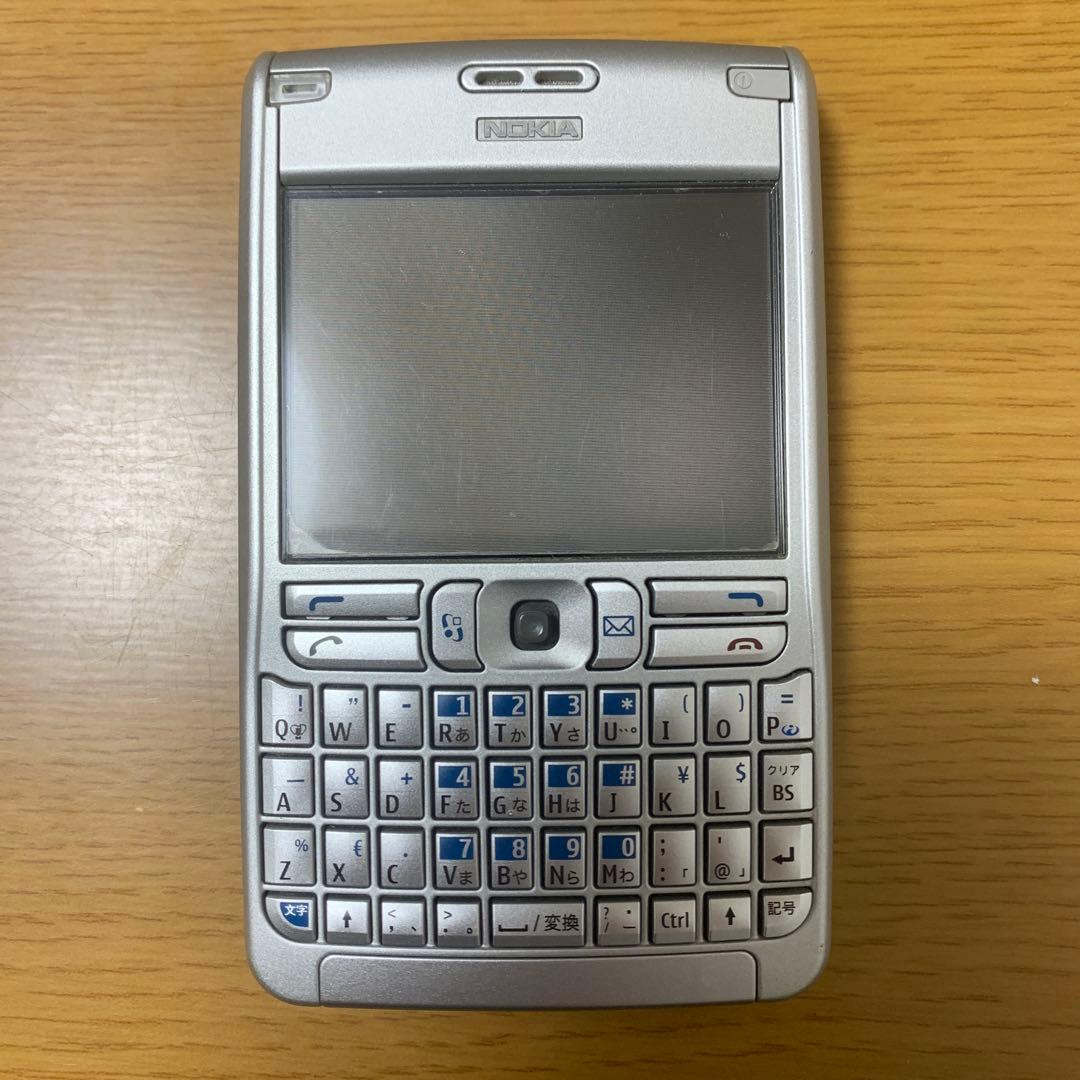 携帯電話本体 NOKIA E61
