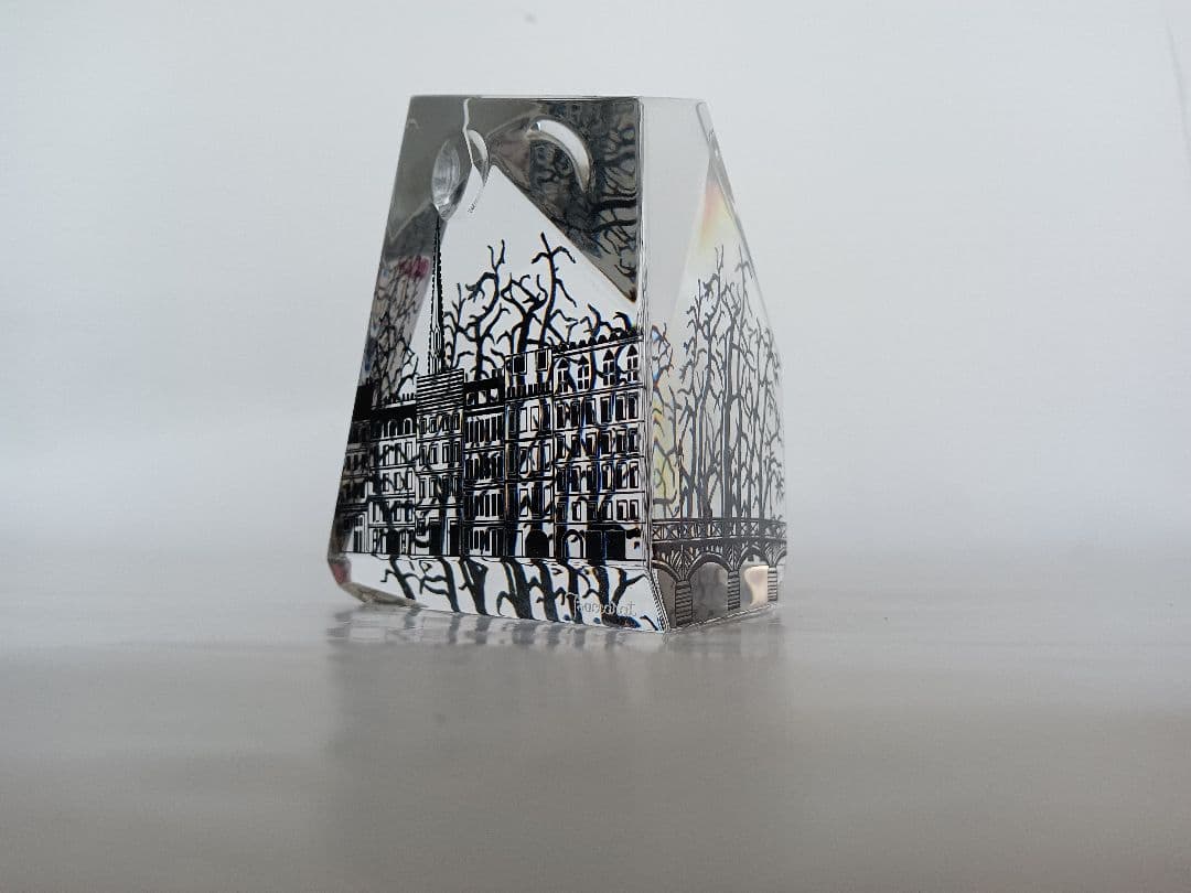 Baccaratバカラ　月と太陽の風景　9面体クリスタル置物箱入り