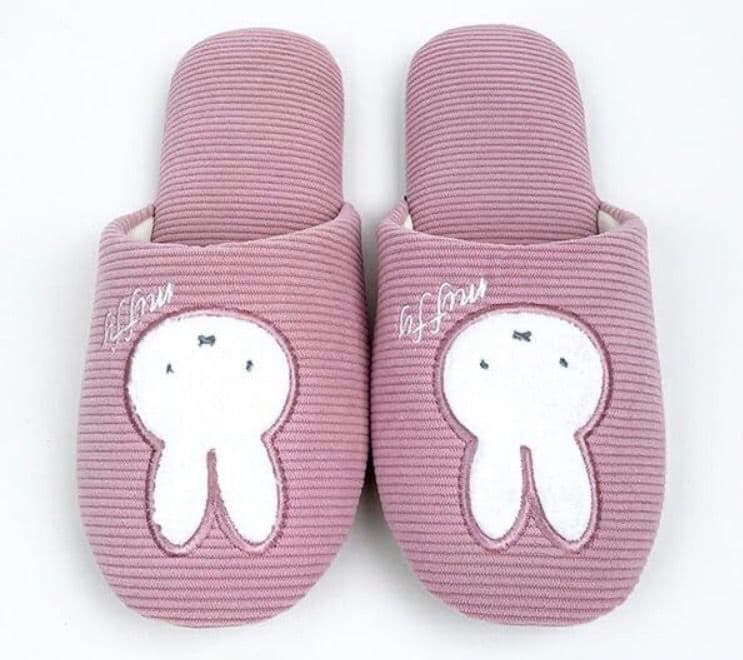 15日迄大特価 　ピンク色　ディックブルーナ　ミッフィー　トイレマットセット新品