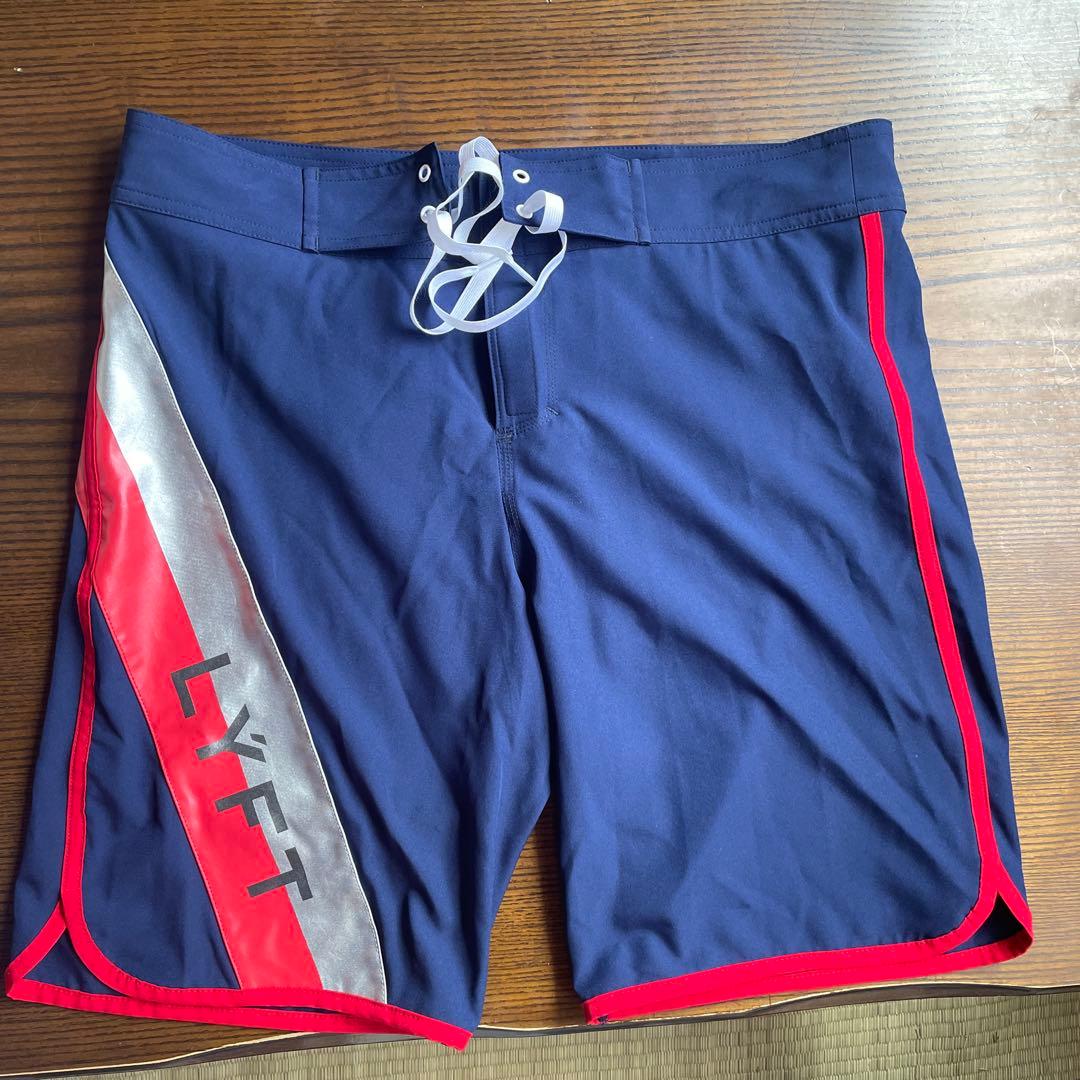 LYFT フィジーク用サーフパンツネイビー/レッド