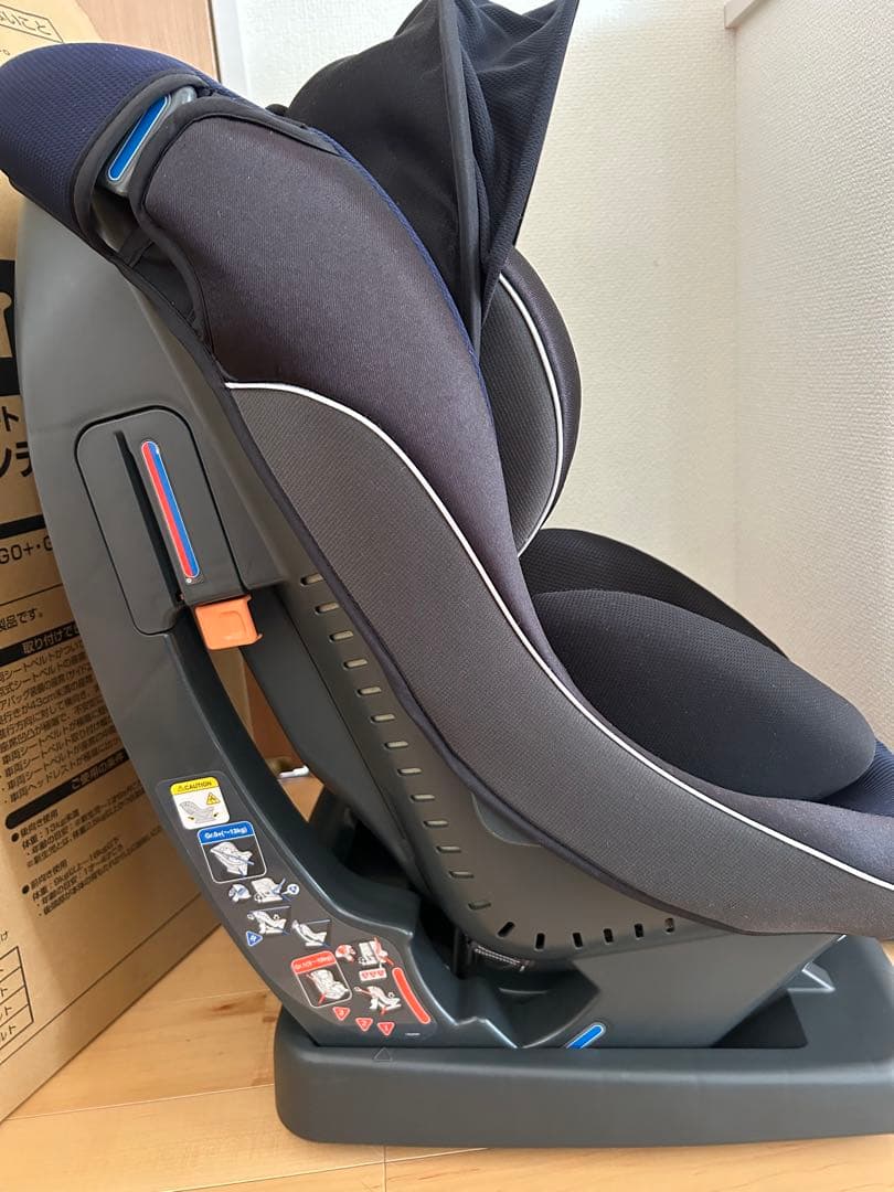 Combi コンビ ウィゴーグランデ チャイルドシート ジュニアシート　新生児