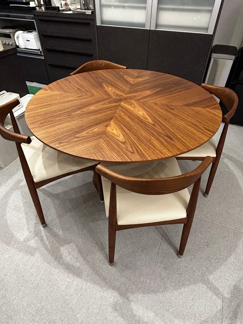 値下げ⭐︎美品　アルモニア ウォルナット円形ダイニングテーブル120センチ