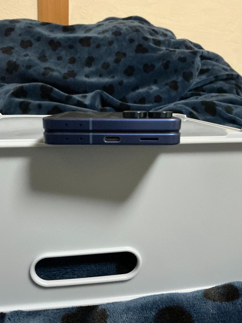 【箱・説明書なし】Galaxy Z Flip7 256GB ブルー SIMフリー