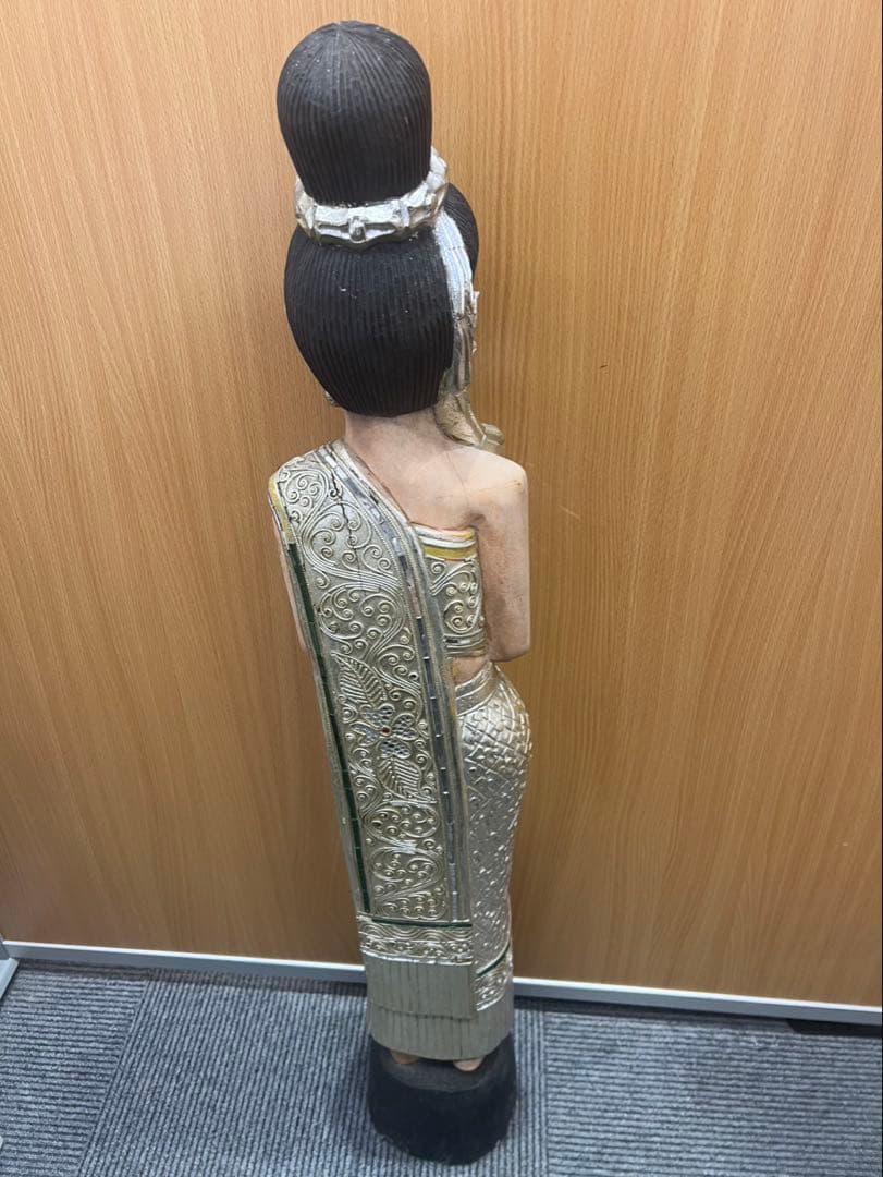 タイ 木彫り 民族衣装の女性像 置物 サワディー人形　2体セット