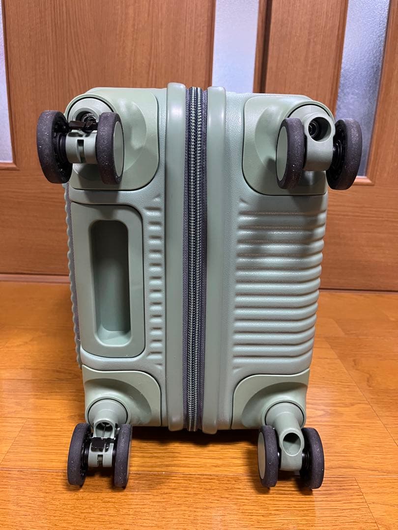 イノベーター　スーツケース　INV50 38L ページグリーン　3.3kg