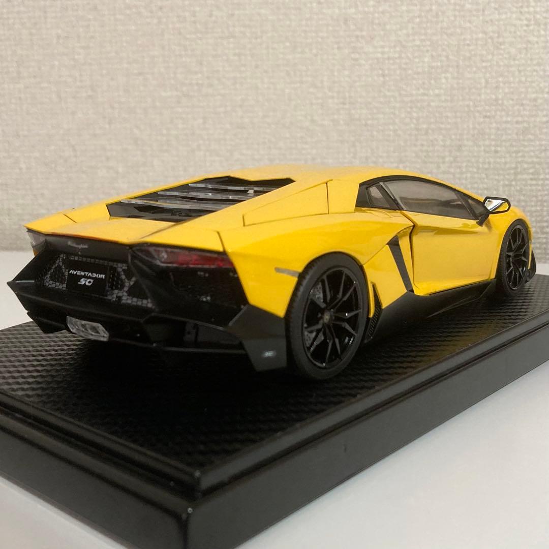 アオシマ 1/24 ランボルギーニ アヴェンタドール アニヴェルサリオ 完成品